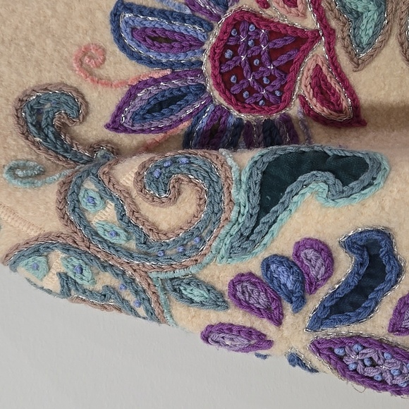 Retro 80's/90's Embroidered Cream Wool Sweater/Jacket - Picture 5 of 14